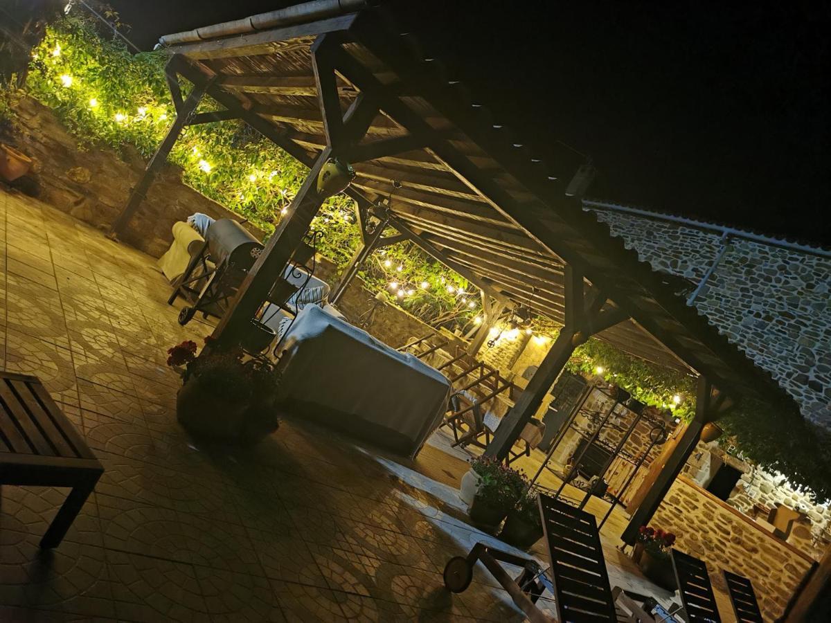 Mes Maisons Gardoises, Two Gites Sleeping 13 With Two Private Pools, Kids Room, Laundry, Disco, Free Wifi, Linen And Dog'S Are Welcome Gagnières Exterior foto